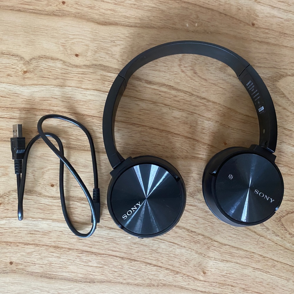 Sony MDRZX330BT Wireless Headphones